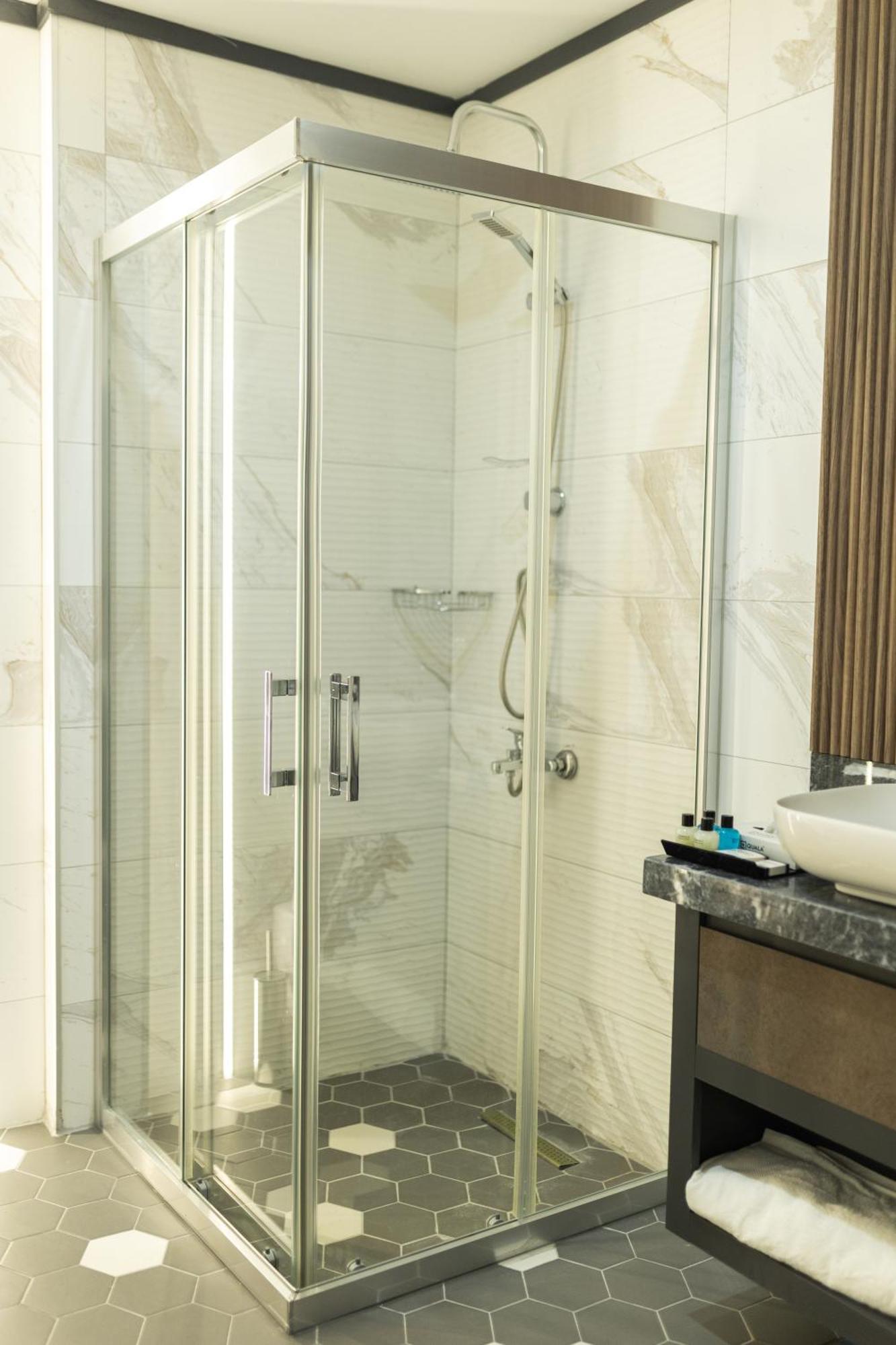 Quala Hotels & Lounge أكساراي المظهر الخارجي الصورة